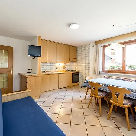 Cesa Crepa Neigra アパート *