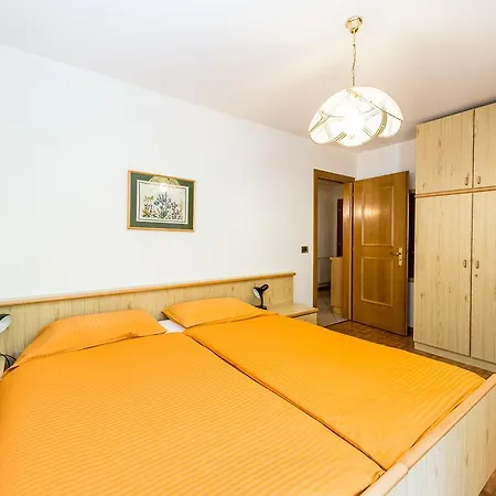 アパート Cesa Crepa Neigra カナツェーイ