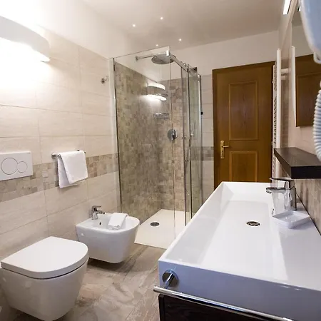 アパート Cesa Crepa Neigra カナツェーイ